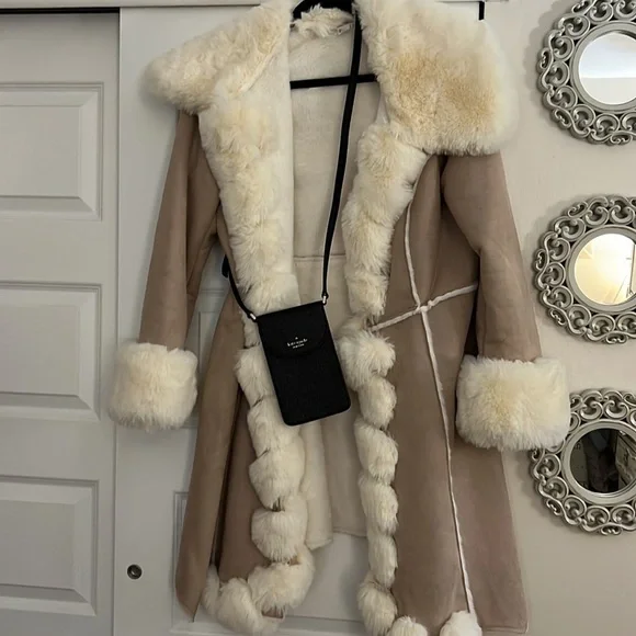 Kate Spade Joeley Crossbody for Phone ***SALE***​ - Picture 2 of 8